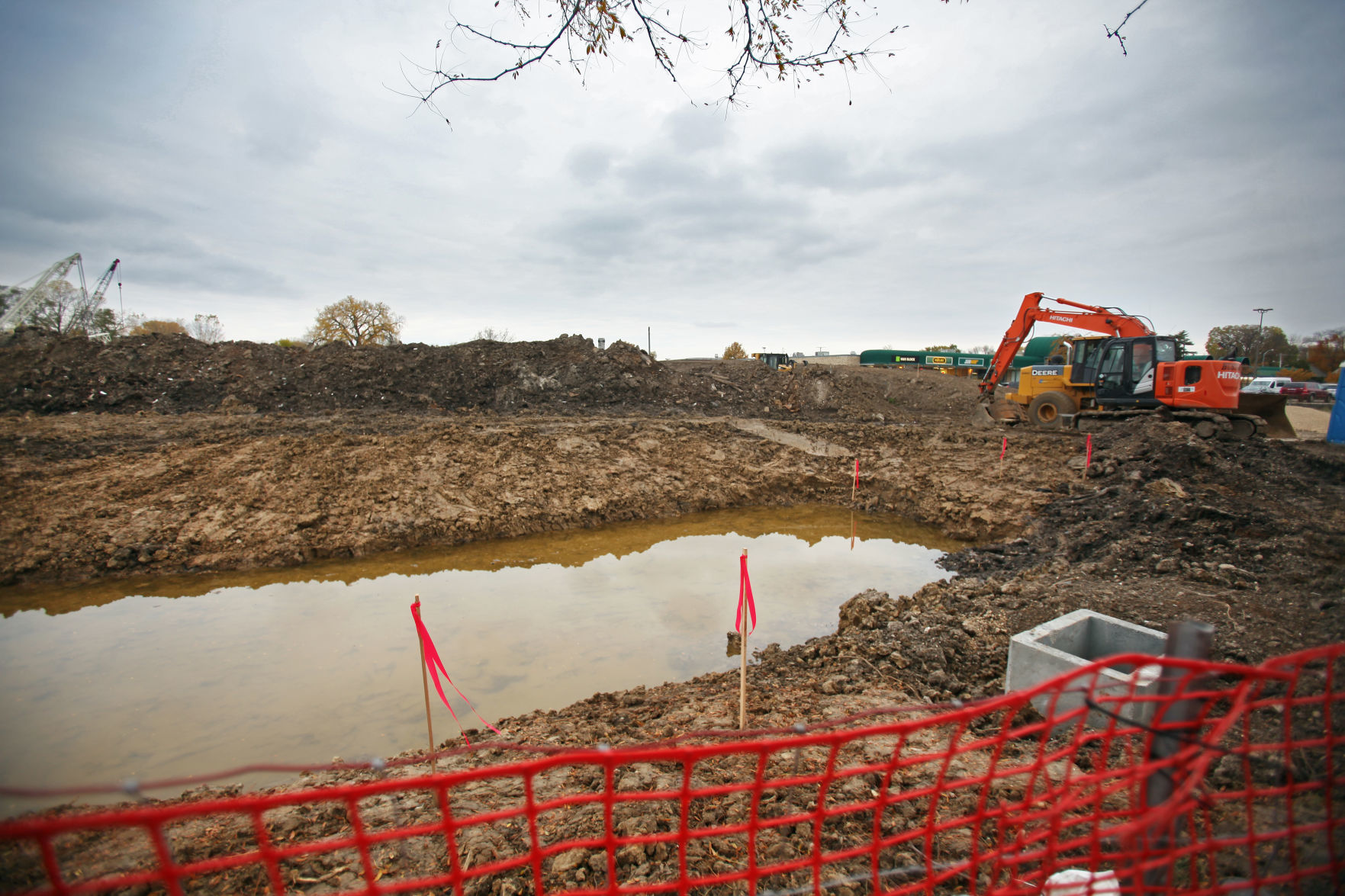 Water retention basin - jump